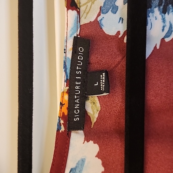 Signature STUDIO Floral Maroom Sheer Bell Sleeve Ruffled Top Large - Picture 3 of 7